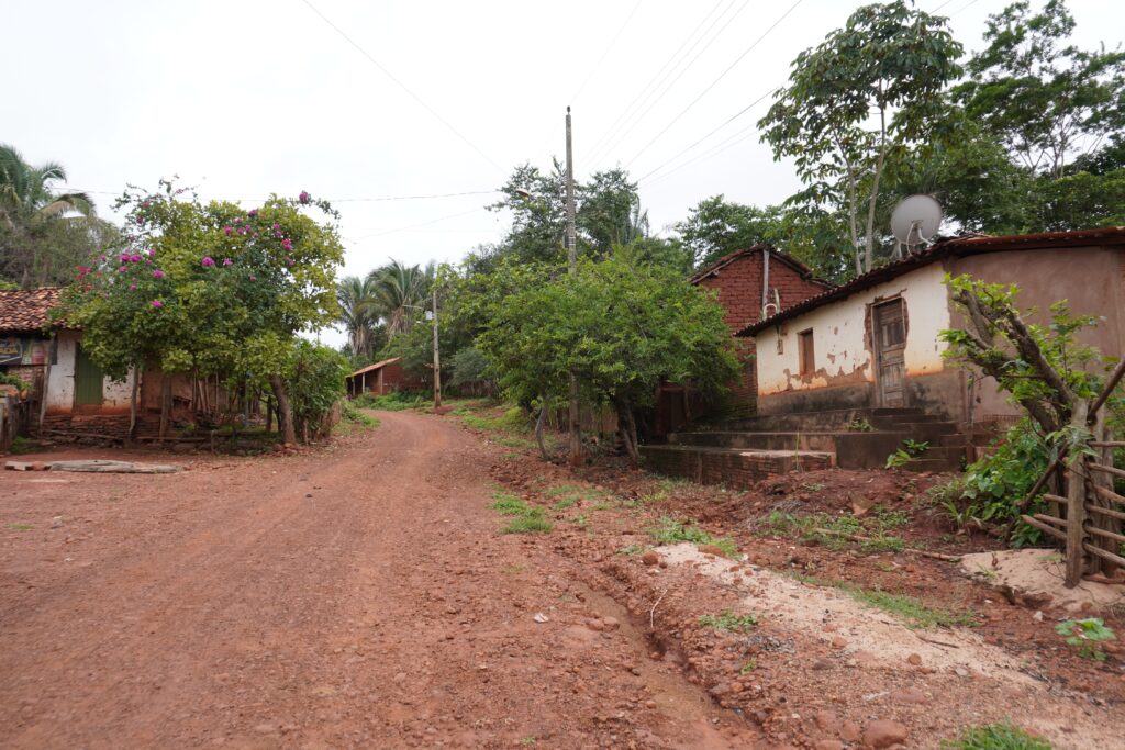 Il Quilombo de Faveira sorge nei pressi di S&atilde;o Jo&atilde;o dos Patos, nel sud del Maranh&atilde;o. Ad abitarlo sono i discendenti degli schiavi africani portati nella regione durante la tratta coloniale per lavorare soprattutto nelle piantagioni di cotone.